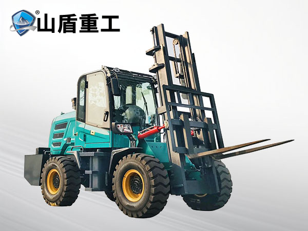 四驅越野叉車